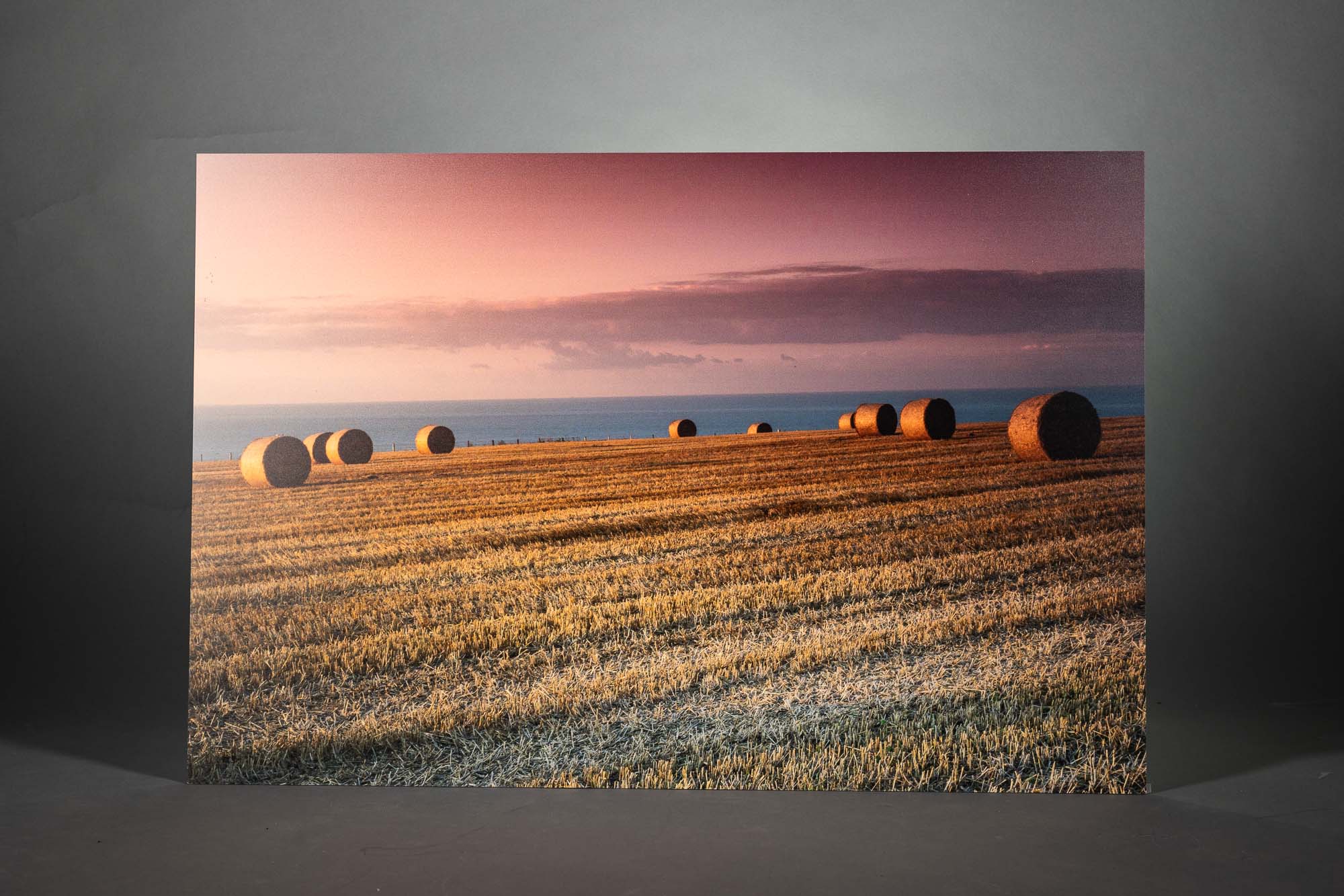 Landschaftsbild Strohballen Morgenlicht Alu-Dibond-Wandbild: |