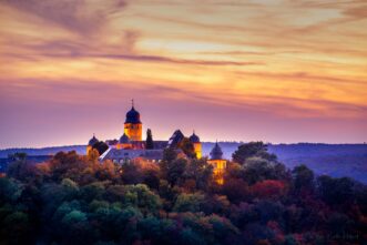Schloss Montabaur im Sonnenuntergang als Wandbild auf Alu-Dibond, Leinwand oder Forex.