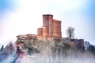 Burg Trifels im Pfälzer Wald im Winter
