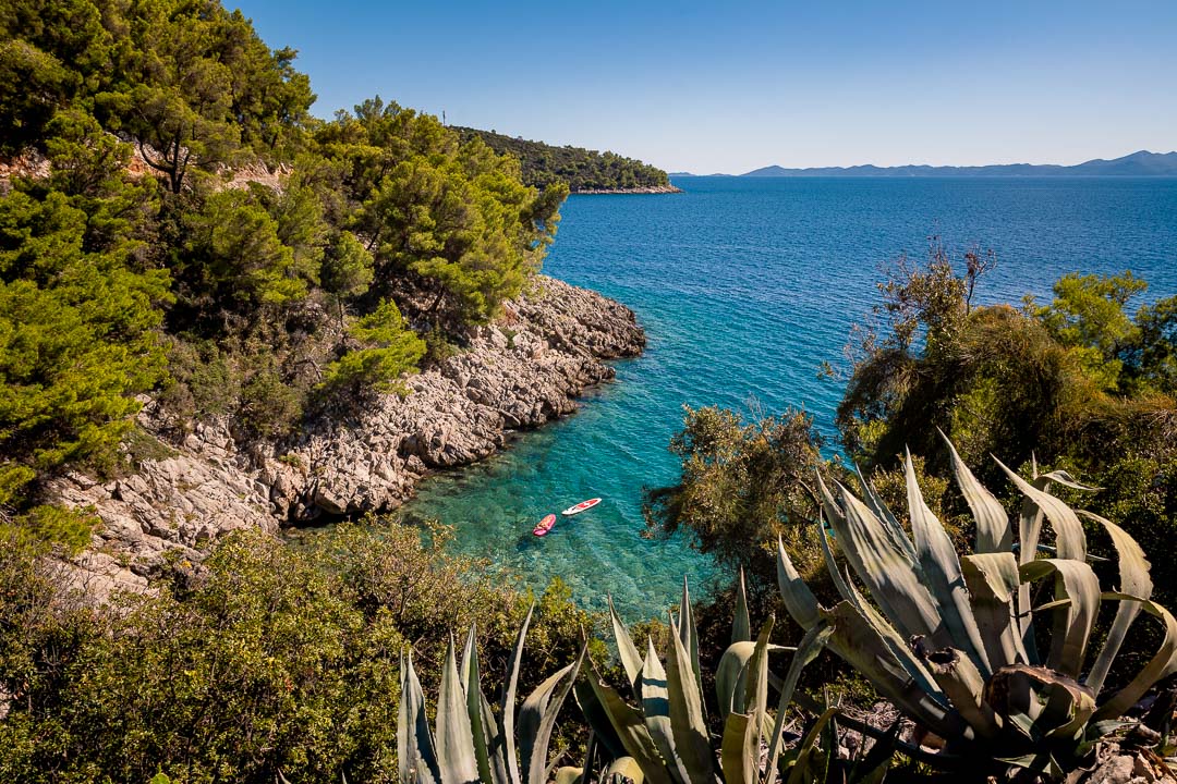 Meeresbucht auf der Insel Korcula in Dalmatien / Kroatien.