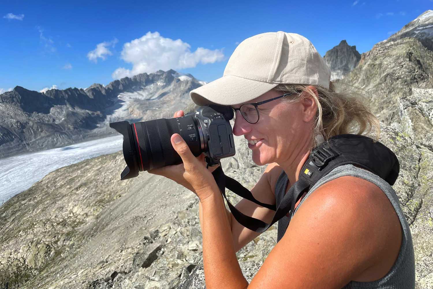 Britta Hilpert als Landschaftsfotografin in den Alpen