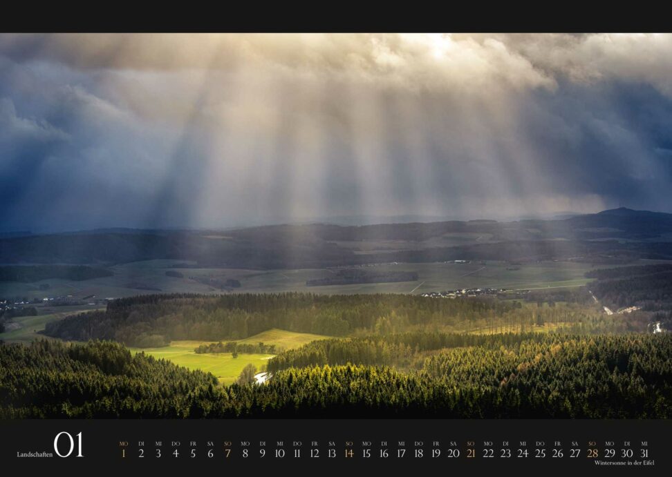Kalender Europa Landschaft 2024: Wintersonnenstrahlen über der Eifel