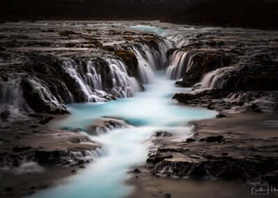 Landschaftsfotografin Britta Hilpert zeigt den Wasserfall Bruarfoss in Island.