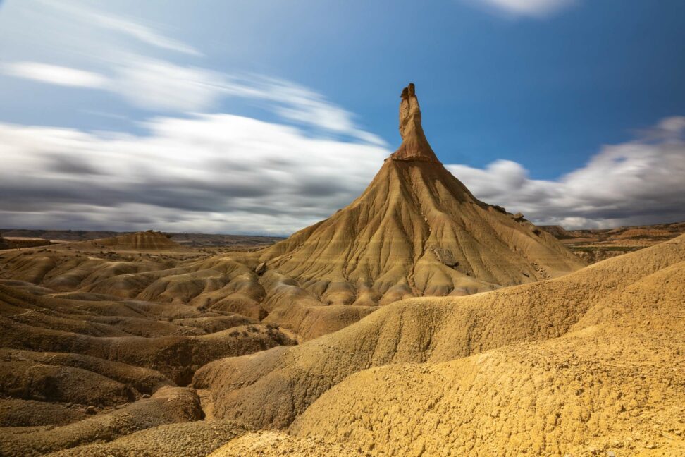 Landschaftsfotografie im Norden Spaniens: Bardena Reales, eine Halbwüste mit seinem Wahrzeichen Castil de Tierra.
