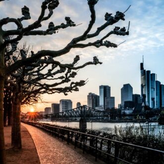 Frankfurt: Skyline bei Sonnenuntergang