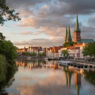 Lübeck: Stadtansicht von Lübeck an der Trave